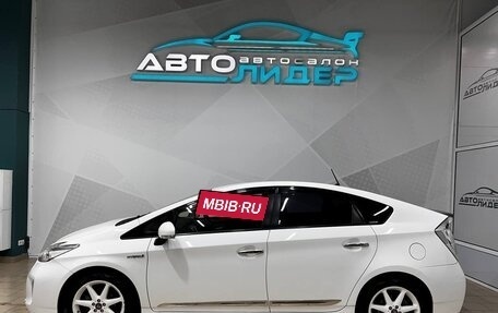 Toyota Prius, 2012 год, 1 349 000 рублей, 5 фотография