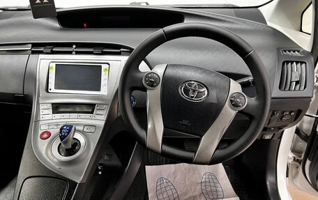 Toyota Prius, 2012 год, 1 349 000 рублей, 15 фотография