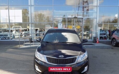 KIA Rio III рестайлинг, 2013 год, 807 000 рублей, 2 фотография