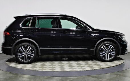 Volkswagen Tiguan II, 2021 год, 3 998 000 рублей, 4 фотография