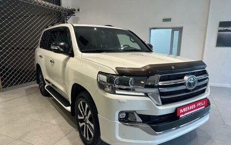 Toyota Land Cruiser 200, 2019 год, 9 794 000 рублей, 4 фотография