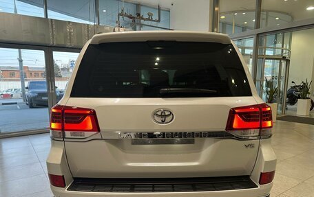 Toyota Land Cruiser 200, 2019 год, 9 794 000 рублей, 6 фотография