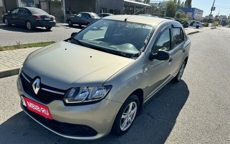 Renault Logan II, 2016 год, 890 000 рублей, 2 фотография