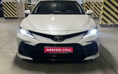 Toyota Camry, 2021 год, 4 200 000 рублей, 1 фотография