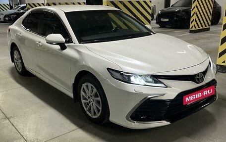 Toyota Camry, 2021 год, 4 200 000 рублей, 2 фотография