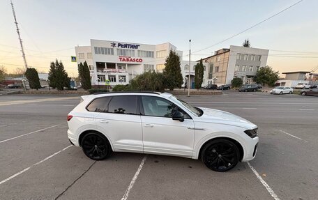 Volkswagen Touareg III, 2018 год, 5 600 000 рублей, 7 фотография