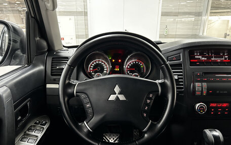 Mitsubishi Pajero IV, 2011 год, 2 249 000 рублей, 13 фотография