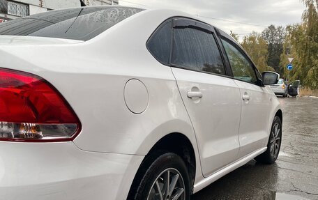 Volkswagen Polo VI (EU Market), 2011 год, 800 000 рублей, 2 фотография