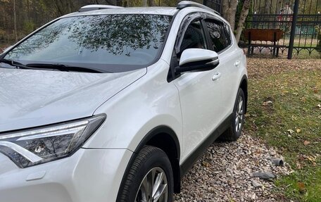 Toyota RAV4, 2018 год, 2 650 000 рублей, 3 фотография