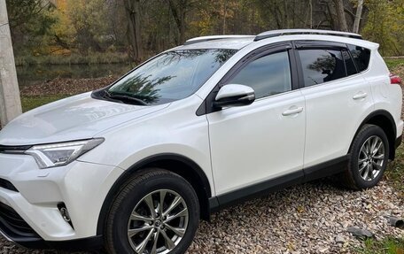 Toyota RAV4, 2018 год, 2 650 000 рублей, 5 фотография