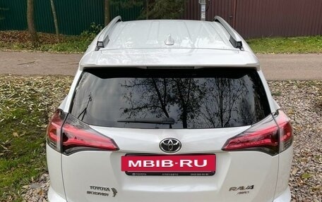 Toyota RAV4, 2018 год, 2 650 000 рублей, 7 фотография