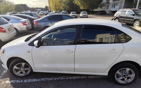 Volkswagen Polo VI (EU Market), 2012 год, 750 000 рублей, 2 фотография