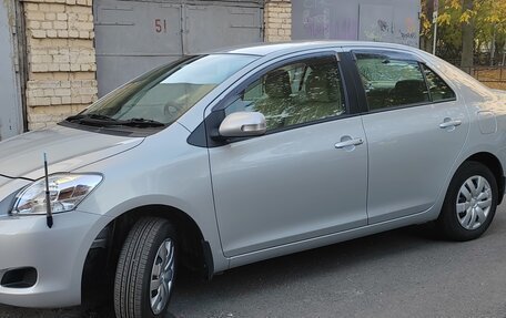 Toyota Belta, 2010 год, 1 400 000 рублей, 2 фотография