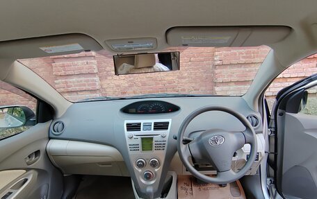 Toyota Belta, 2010 год, 1 400 000 рублей, 9 фотография