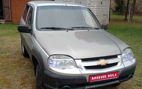 Chevrolet Niva I рестайлинг, 2005 год, 370 000 рублей, 1 фотография