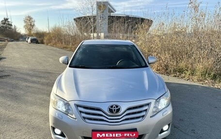 Toyota Camry, 2011 год, 1 400 000 рублей, 6 фотография