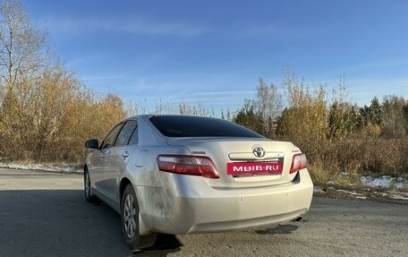 Toyota Camry, 2011 год, 1 400 000 рублей, 5 фотография