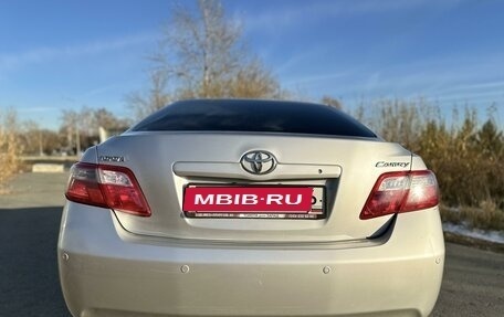 Toyota Camry, 2011 год, 1 400 000 рублей, 4 фотография