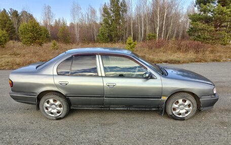 Nissan Primera II рестайлинг, 1993 год, 100 000 рублей, 2 фотография