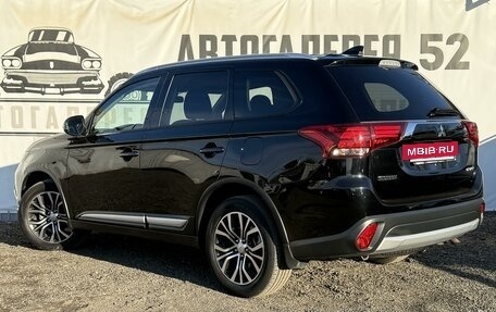 Mitsubishi Outlander III рестайлинг 3, 2018 год, 2 450 000 рублей, 6 фотография