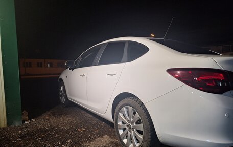 Opel Astra J, 2013 год, 990 000 рублей, 14 фотография