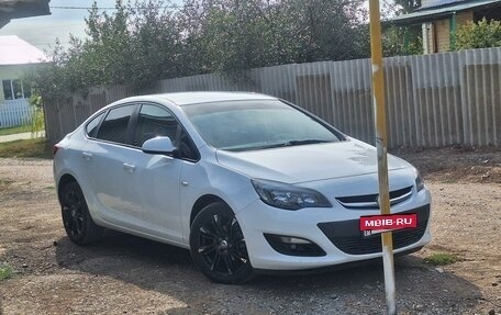 Opel Astra J, 2013 год, 990 000 рублей, 16 фотография