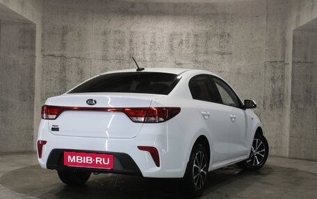 KIA Rio IV, 2018 год, 1 317 000 рублей, 10 фотография