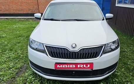 Skoda Rapid I, 2018 год, 1 550 000 рублей, 2 фотография