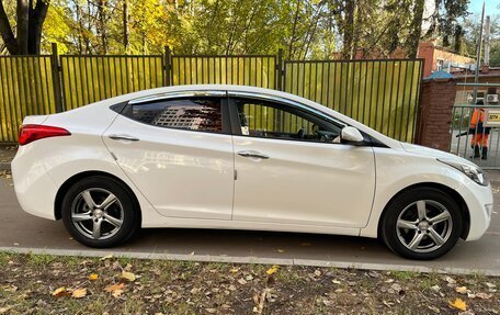 Hyundai Avante, 2011 год, 820 000 рублей, 2 фотография