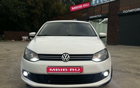 Volkswagen Polo VI (EU Market), 2014 год, 810 000 рублей, 2 фотография