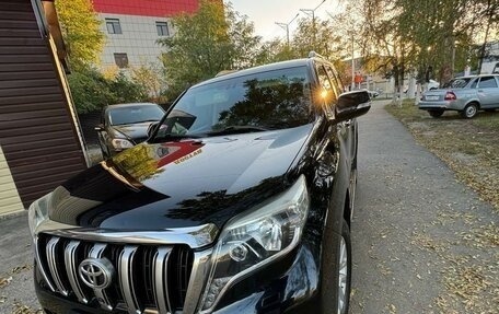 Toyota Land Cruiser Prado 150 рестайлинг 2, 2015 год, 3 500 000 рублей, 3 фотография