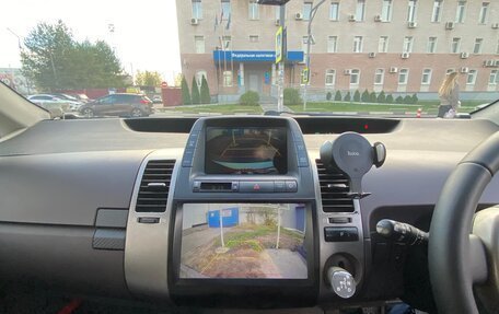 Toyota Prius, 2003 год, 620 000 рублей, 2 фотография