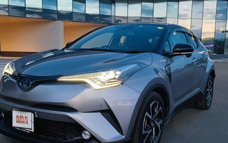 Toyota C-HR I рестайлинг, 2018 год, 2 650 000 рублей, 14 фотография