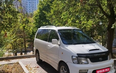 Toyota Town Ace III, 1999 год, 700 000 рублей, 1 фотография