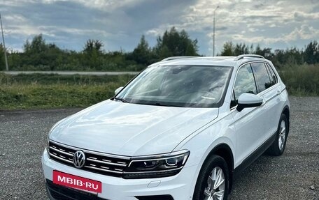 Volkswagen Tiguan II, 2020 год, 4 100 000 рублей, 2 фотография