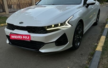 KIA K5, 2021 год, 3 100 000 рублей, 2 фотография