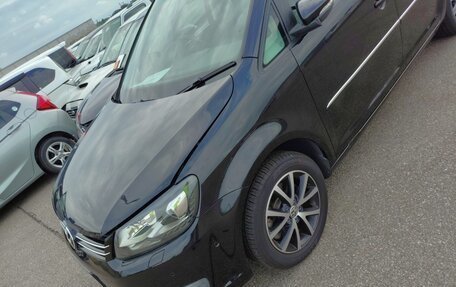 Volkswagen Touran III, 2014 год, 995 000 рублей, 4 фотография