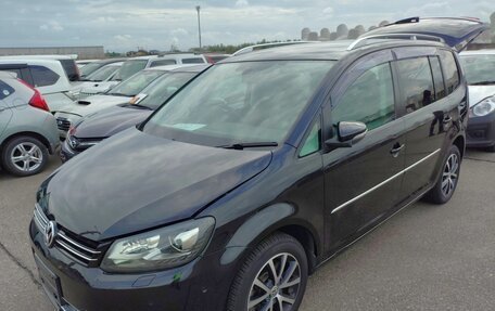 Volkswagen Touran III, 2014 год, 995 000 рублей, 2 фотография