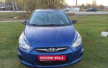 Hyundai Solaris II рестайлинг, 2012 год, 830 000 рублей, 3 фотография