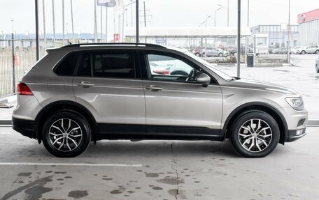 Volkswagen Tiguan II, 2019 год, 2 599 000 рублей, 5 фотография