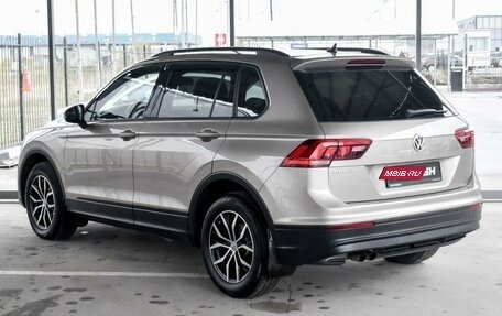 Volkswagen Tiguan II, 2019 год, 2 599 000 рублей, 2 фотография