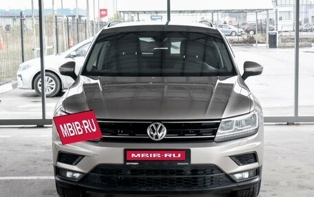 Volkswagen Tiguan II, 2019 год, 2 599 000 рублей, 3 фотография