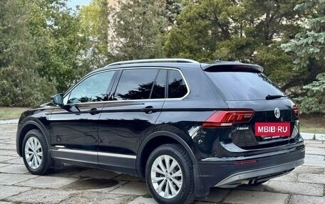 Volkswagen Tiguan II, 2017 год, 2 800 000 рублей, 12 фотография