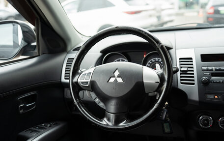 Mitsubishi Outlander III рестайлинг 3, 2012 год, 1 310 000 рублей, 10 фотография