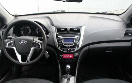 Hyundai Solaris II рестайлинг, 2011 год, 855 200 рублей, 13 фотография