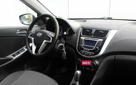 Hyundai Solaris II рестайлинг, 2011 год, 855 200 рублей, 14 фотография