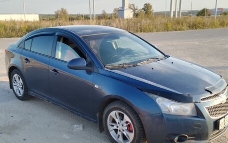 Chevrolet Cruze II, 2012 год, 690 000 рублей, 3 фотография