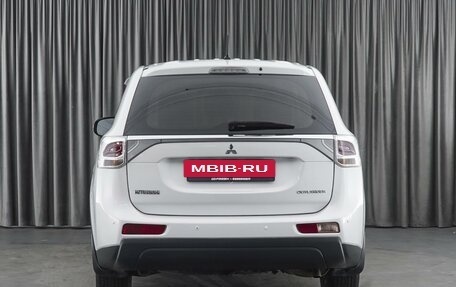 Mitsubishi Outlander III рестайлинг 3, 2014 год, 1 659 000 рублей, 4 фотография