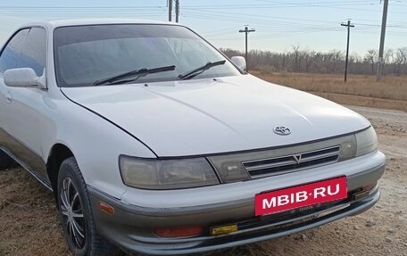 Toyota Vista, 1993 год, 280 000 рублей, 2 фотография