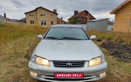 Toyota Camry, 1999 год, 245 000 рублей, 1 фотография